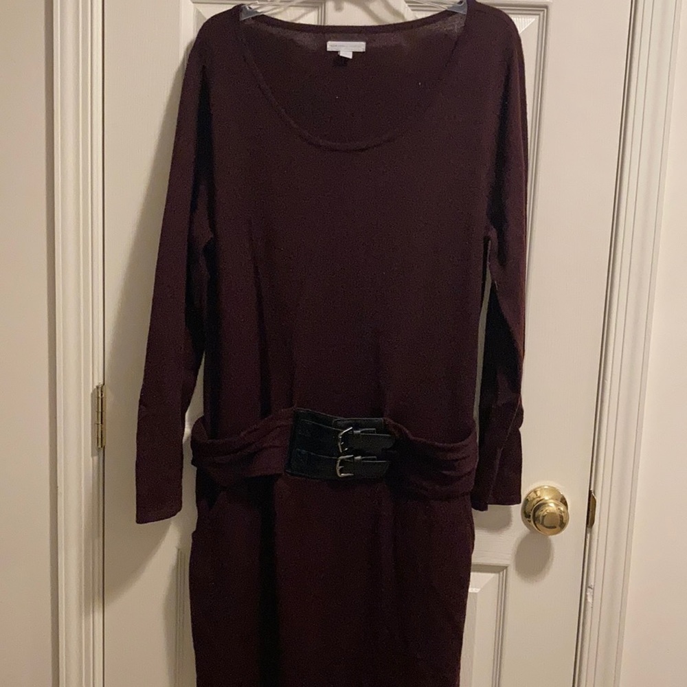 🟨🟨 Tunic Length NY&C Sweater with Belt attached (Size XL)